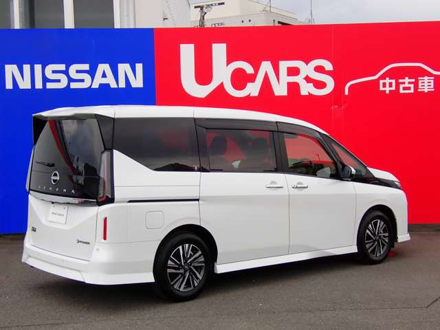 セレナ1.4 e-POWER ハイウェイスターV