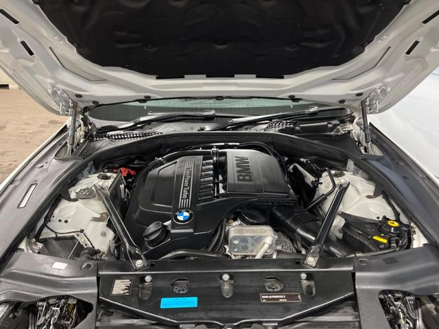 �����X�ł́A�e���[�J�[�̐�p�f�f�e�X�^�[�𓱓��B���Ǝ��i�����e�N�j�J���X�^�b�t���풓���Ă���܂��̂ŁA������̍ۂɂ����S���Ă����p���������܂��B