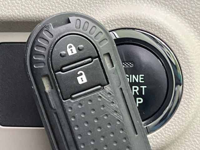 �y�L�[�t���[�V�X�e���z�J�o����|�P�b�g�ɓ��ꂽ�܂܂ł��h�A�̎{���E�������\�ȃX�}�[�g�L�[�𑕔��B�G���W���̃I���E�I�t�����J�M�����o���K�v����������Ƃ��Ă��֗��ł���