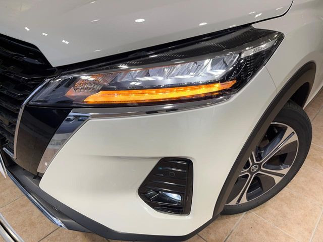 �yLED�w�b�h���C�g�z���V����ԑ��s�����ǍD�Ȏ��E���m�ۂ����S���ĉ^�]�ł��鍂�P�xLED�w�b�h���C�g�𑕔�!�_�����x�������A����d�͂��}�����Ă��܂��B