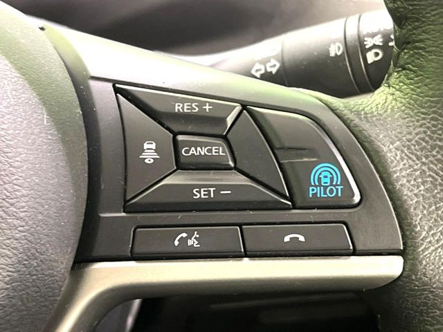 �y�v���p�C���b�g�z�������H�ł̒��������s���y��!!�a�؎��Ə��񑖍s�̃V�[���ŁA�A�N�Z���E�u���[�L�E�X�e�A�����O�������Ő��䂵�A�������^�]�̕��S���y�����Ă���܂���