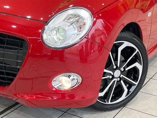 �yLED�w�b�h���C�g�z���V����ԑ��s�����ǍD�Ȏ��E���m�ۂ����S���ĉ^�]�ł��鍂�P�xLED�w�b�h���C�g�𑕔�!�_�����x�������A����d�͂��}�����Ă��܂��B