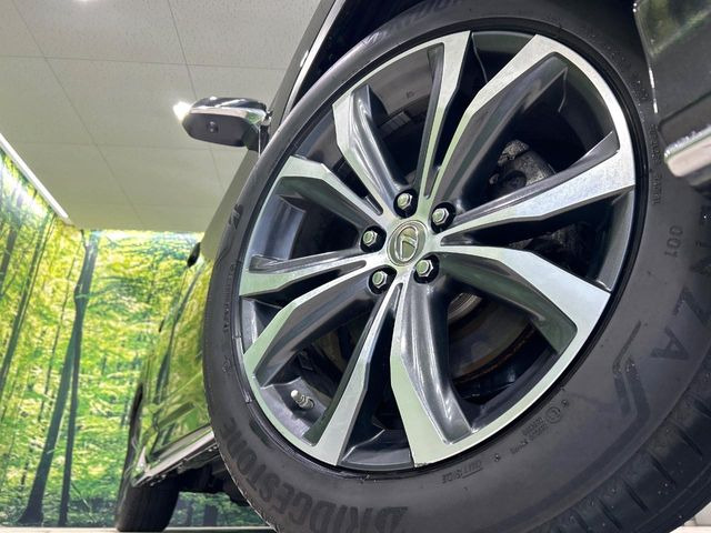 �y����20�C���`�A���~�z�C�[���z�O�ςɃ}�b�`���������A���~�z�C�[���𑕒����Ă���܂��B�e��ЊO�A���~�z�C�[����A�X�^�b�h���X�^�C�����戵�����Ă���܂��B���񂲑��k����������