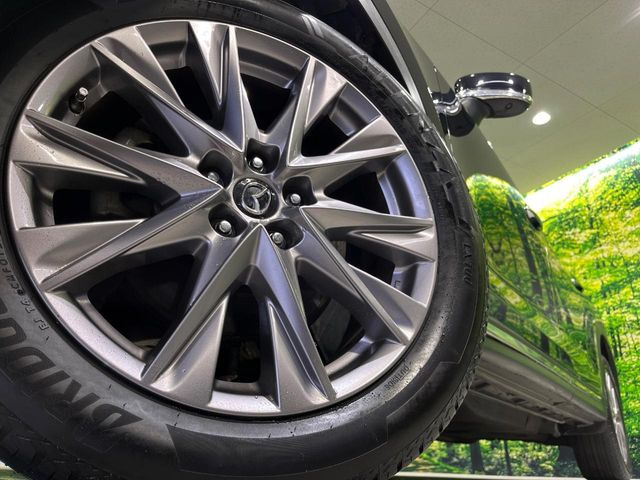 �y����19�C���`�A���~�z�C�[���z�O�ςɃ}�b�`���������A���~�z�C�[���𑕒����Ă���܂��B�e��ЊO�A���~�z�C�[����A�X�^�b�h���X�^�C�����戵�����Ă���܂��B���񂲑��k����������