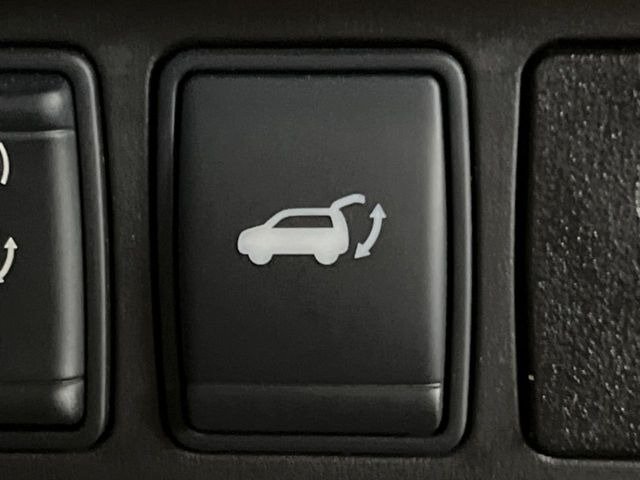 �y�p���[�o�b�N�h�A�z�X�}�[�g�L�[��^�]�Ȃ̃{�^�������������Ń��A�Q�[�g�������ŊJ���܂�!�ו��������Ă��鎞��A�����ʒu�ɂ���o�b�N�h�A��߂�ۂɕ֗��ȋ@�\�ł���