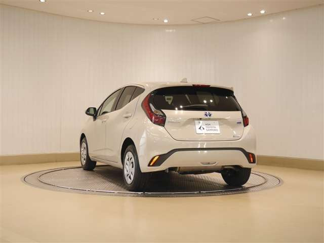 アクア1.5 X E-Four 4WD