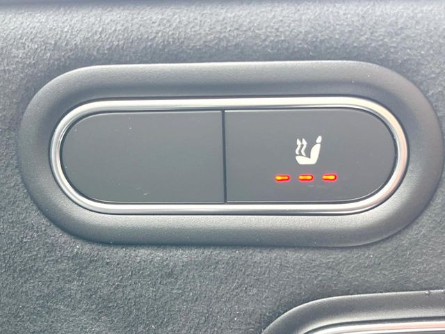 ���t�����g�V�[�g�q�[�e�B���O:�^�]�ȁE����ȋ��ɎO�i�K�Œ��߂��\�ȃV�[�g�q�[�^�[�𑕔����Ă���܂��B�G�߂��킸���K�ɂ��g�p���������܂��B