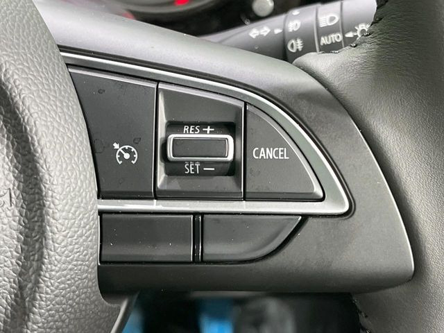 �y�N���[�Y�R���g���[���z�������H�����N���N���s�B�A�N�Z���𗣂��Ă���葬�x�ő��s���ł��A�������^�]���̕��S���y��!�����E�������ȒP�ȃX�C�b�`����Œ����ł��܂��B