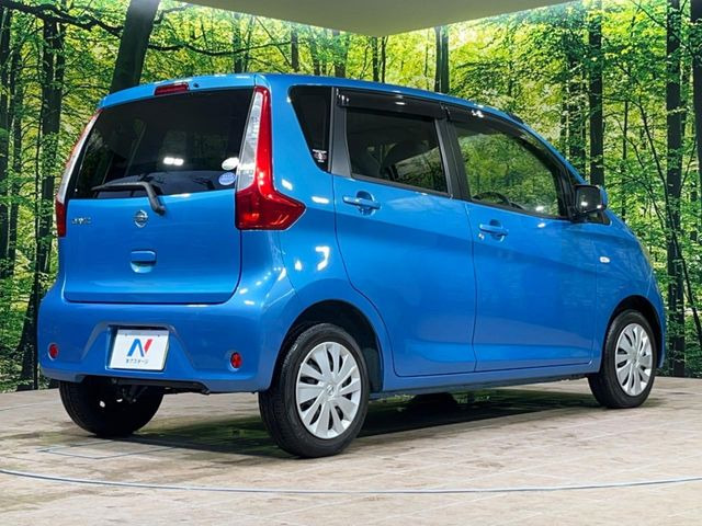 ☆全国のネクステージからお取り寄せが可能※!遠方の店舗に展示してあるクルマが気になる場合も、最寄りの店舗でご覧いただくことが可能です!是非私たちに要望をお聞かせください!※別途費用