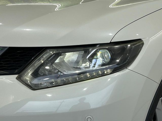 �yLED�w�b�h���C�g�z���V����ԑ��s�����ǍD�Ȏ��E���m�ۂ����S���ĉ^�]�ł��鍂�P�xLED�w�b�h���C�g�𑕔�!�_�����x�������A����d�͂��}�����Ă��܂��B