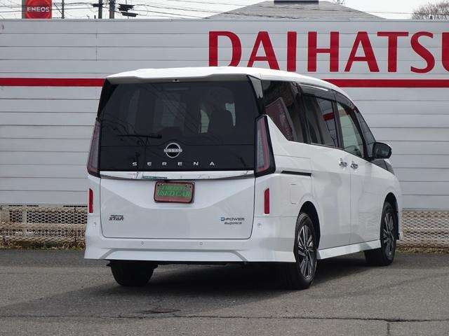 セレナ1.4 e-4ORCE ハイウェイスターV 4WD