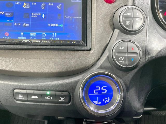 �y�I�[�g�G�A�R���z��x���D�݂̉��x�ɐݒ肷��΁A�ԓ��̉��x�����m�����ʂ≷�x�������Œ����B����&hellip;����&hellip;�Ɖ��x���X�C�b�`���������K�v�͂���܂���B���K�Ȏԓ���Ԃɂ͕K�{�̋@�\�ł��ˁ�