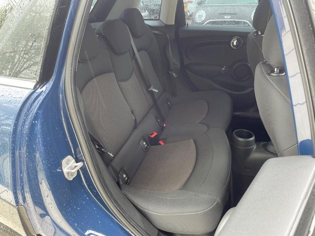 ���㕔���Ȃ��C�ɂȂ�悤�ȃL�Y�E�����ւ��蓙�A�傫�ȃ_���[�W�͂Ȃ��A�ǍD�ȏ�Ԃł��B