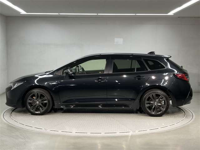 カローラツーリング1.8 ハイブリッド W×B