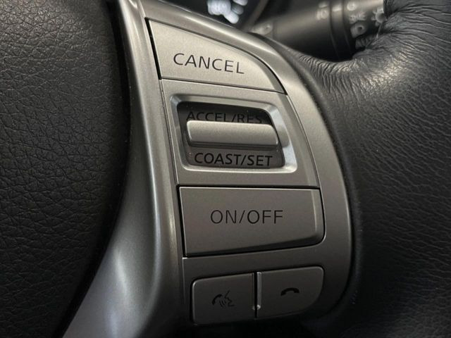 �y�N���[�Y�R���g���[���z�������H�����N���N���s�B�A�N�Z���𗣂��Ă���葬�x�ő��s���ł��A�������^�]���̕��S���y��!�����E�������ȒP�ȃX�C�b�`����Œ����ł��܂��B