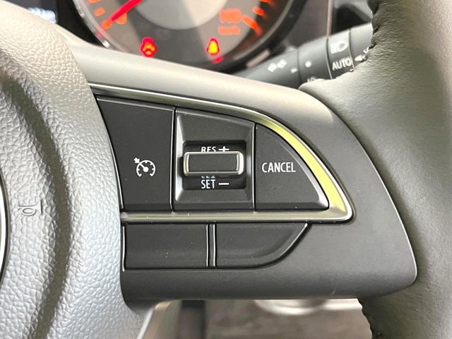 �y�N���[�Y�R���g���[���z�������H�����N���N���s�B�A�N�Z���𗣂��Ă���葬�x�ő��s���ł��A�������^�]���̕��S���y��!�����E�������ȒP�ȃX�C�b�`����Œ����ł��܂��B