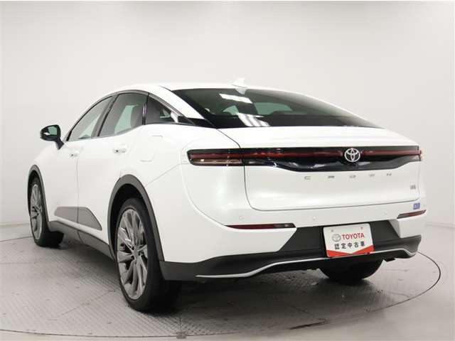 クラウンクロスオーバー2.5 G アドバンスト レザー パッケージ E-Four 4WD