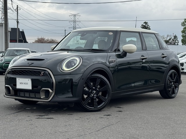 ミニクーパー S レゾリュート エディション DCT