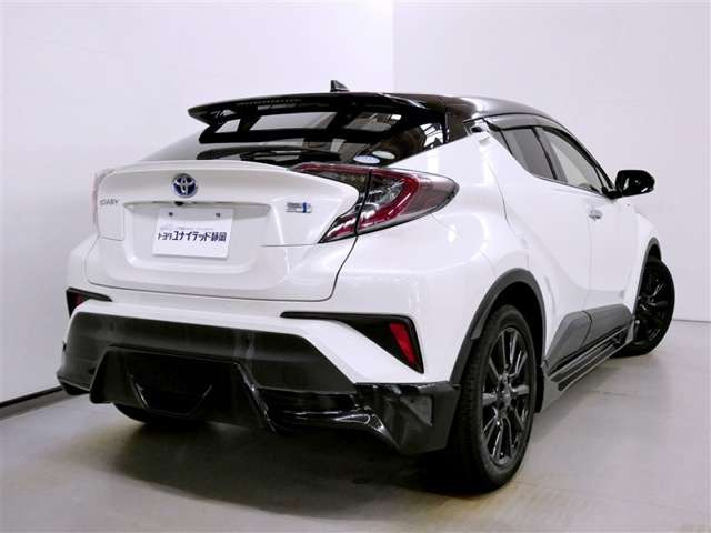 C-HRハイブリッド 1.8 G LED エディション