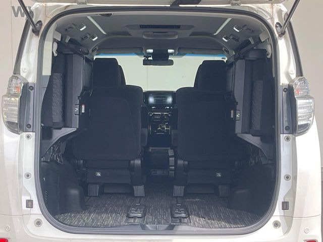 ���i�̂���������ʋ΁A���}���ɏ\���ȉ׎��X�y�[�X���m�ۂ��Ă���܂��B