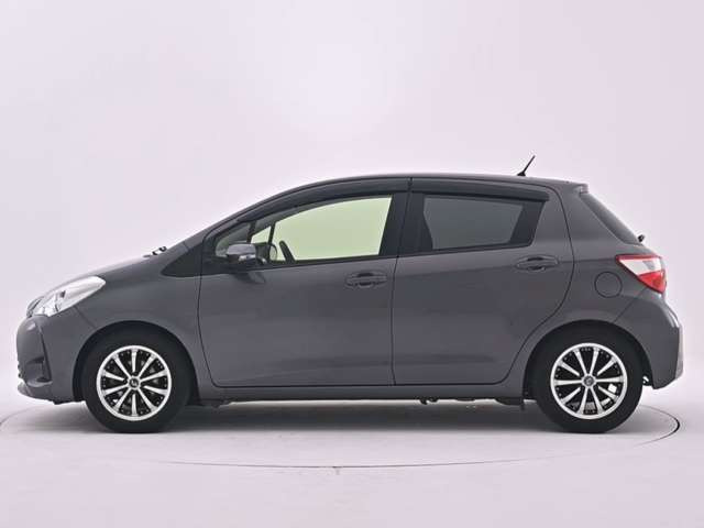 ヴィッツ1.3 F 4WD