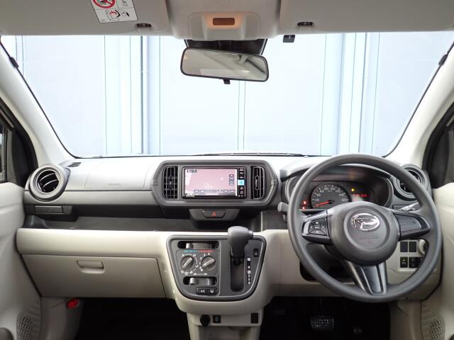 �C���p�l�摜�ɂȂ�܂��B�ԓ��͐��Ǝ҂ɂĎ����N���[�j���O�{�H�ς݂Ȃ̂ŁA��ϐ����ł��B