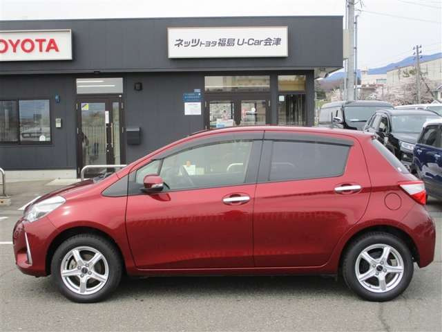 ヴィッツ1.3 F アミー 4WD