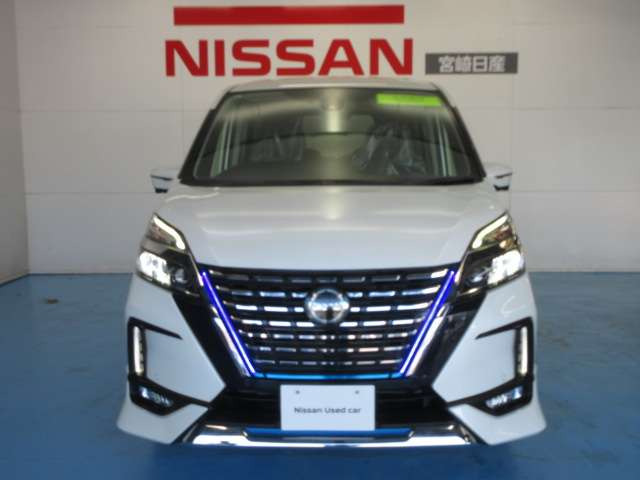 セレナ1.2 e-POWER ハイウェイスターV
