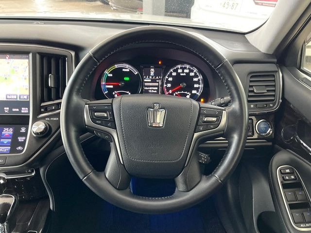 �y�����v�����X�e�A�����O�z�㎿�Ȋv���g�p���邱�ƂŁA��ɂ����������݂ƂĂ��^�]���₷���n���h���ł���