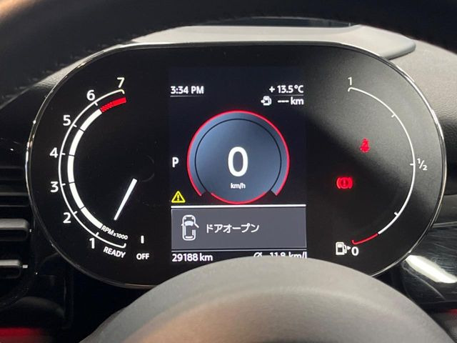 ���}���`�f�B�X�v���C���[�^:�S�̂��t���p�l���ƂȂ��Ă����i�I�ȃ��[�^�[�p�l���B