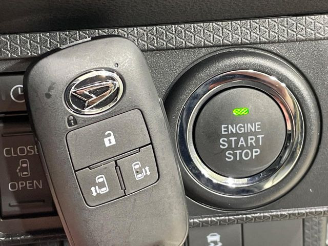 �y�L�[�t���[�V�X�e���z�J�o����|�P�b�g�ɓ��ꂽ�܂܂ł��h�A�̎{���E�������\�ȃX�}�[�g�L�[�𑕔��B�G���W���̃I���E�I�t�����J�M�����o���K�v����������Ƃ��Ă��֗��ł���