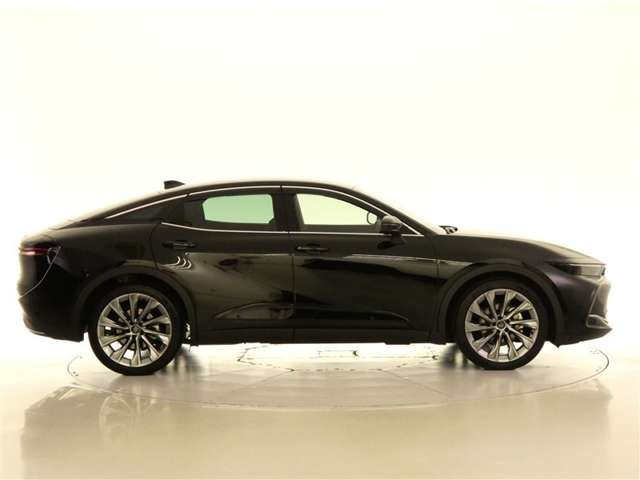 クラウンクロスオーバー2.5 G アドバンスト レザー パッケージ E-Four 4WD