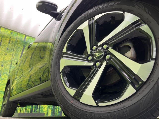 �y����17�C���`�A���~�z�C�[���z�O�ςɃ}�b�`���������A���~�z�C�[���𑕒����Ă���܂��B�e��ЊO�A���~�z�C�[����A�X�^�b�h���X�^�C�����戵�����Ă���܂��B���񂲑��k����������