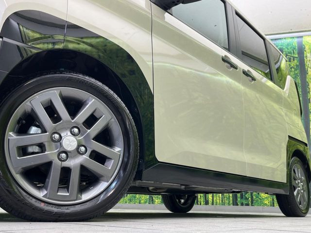 �y����15�C���`�A���~�z�C�[���z�O�ςɃ}�b�`���������A���~�z�C�[���𑕒����Ă���܂��B�e��ЊO�A���~�z�C�[����A�X�^�b�h���X�^�C�����戵�����Ă���܂��B���񂲑��k����������