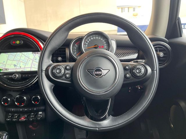 ���n���h�����̃X�������Ȃ��A���ꂢ�ȏ�Ԃ��ێ����Ă���܂��B�e�X�C�b�`���̓�����m�F�ς݂ł��B