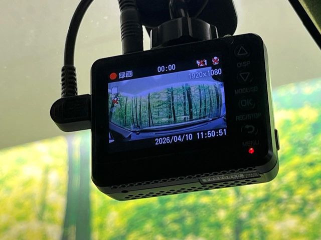 �y�h���C�u���R�[�_�[�z���S�E���S�ȃJ�[���C�t�ɕK�{�̃h���C�u���R�[�_�[�𑕔�!���s���͂������A������^�]�⎖�̂ɑ��������ۂ̏󋵂��f���ŋL�^���A����̃��X�N�ɔ����܂��B