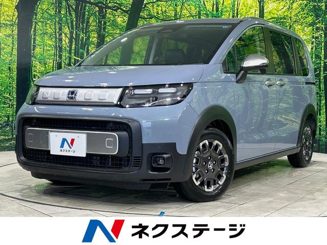 フリード1.5 e:HEV クロスター