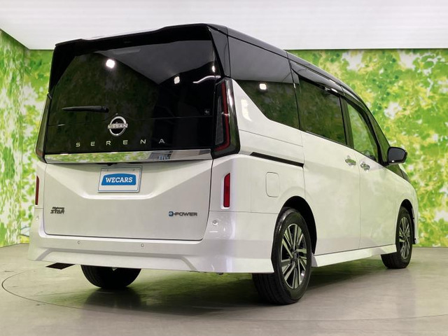 セレナ1.4 e-POWER ハイウェイスターV