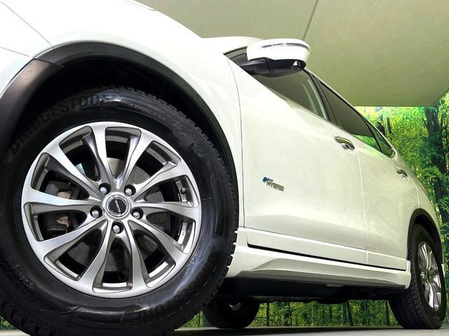 �O�ςɃ}�b�`�����A���~�z�C�[���𑕒����Ă���܂��B�e��A���~�z�C�[����A�X�^�b�h���X�^�C�����戵�����Ă���܂��B���񂲑��k����������