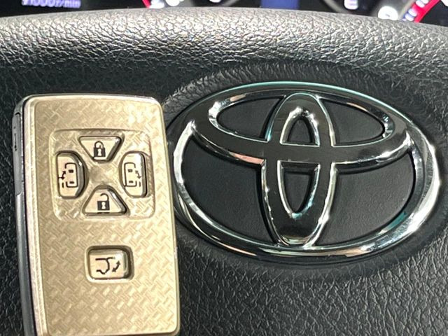 �y�X�}�[�g�L�[�z�J�o����|�P�b�g�ɓ��ꂽ�܂܂ł��h�A�̎{���E�������\�ȃX�}�[�g�L�[�𑕔��B�G���W���̃I���E�I�t�����J�M�����o���K�v����������Ƃ��Ă��֗��ł���