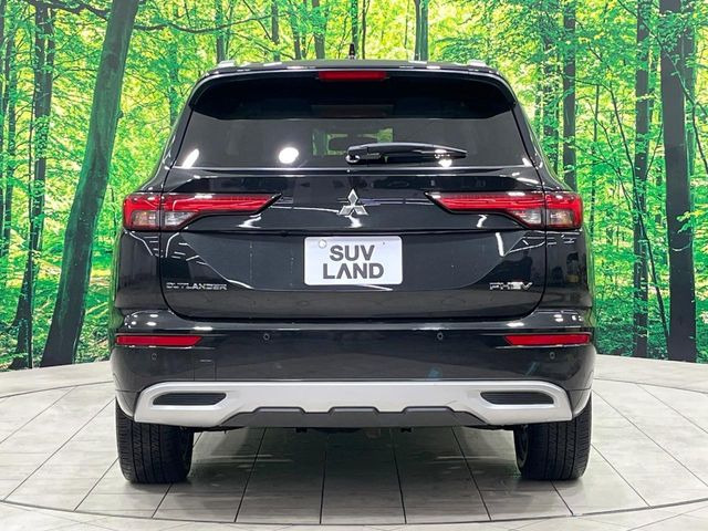 安心の最長10年・走行無制限保証(有償)をご用意。保証内容も充実はもちろん、無料点検&オイル交換や、年中無休の全国・24時間ロードサービスも付帯されておりますのでご安心下さい。