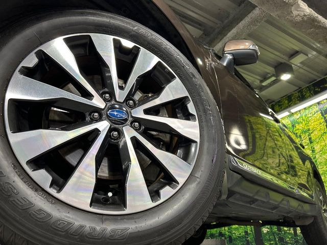 �y����18�C���`�A���~�z�C�[���z�O�ςɃ}�b�`���������A���~�z�C�[���𑕒����Ă���܂��B�e��ЊO�A���~�z�C�[����A�X�^�b�h���X�^�C�����戵�����Ă���܂��B���񂲑��k����������