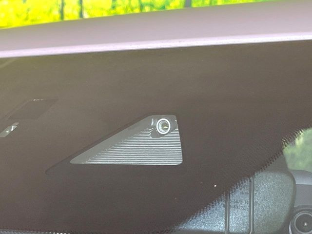 �y�X�}�[�g�V�e�B�u���[�L�T�|�[�g�z�ᑬ���s���ɑO���̎ԗ�����F�����A�Փ˂������Ȏ��͌x��ƃu���[�L�ŏՓˉ���Ɣ�Q�y�����A�V�X�g�B�����S�Ƀh���C�u�����y���݂��������܂��B