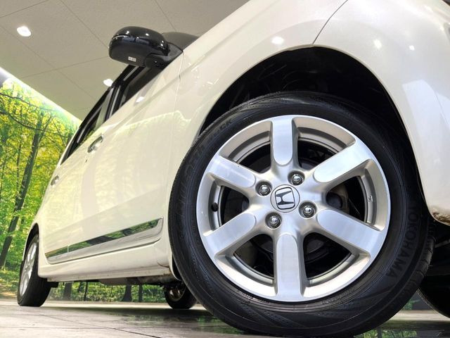 �y����14�C���`�A���~�z�C�[���z�O�ςɃ}�b�`���������A���~�z�C�[���𑕒����Ă���܂��B�e��ЊO�A���~�z�C�[����A�X�^�b�h���X�^�C�����戵�����Ă���܂��B���񂲑��k����������