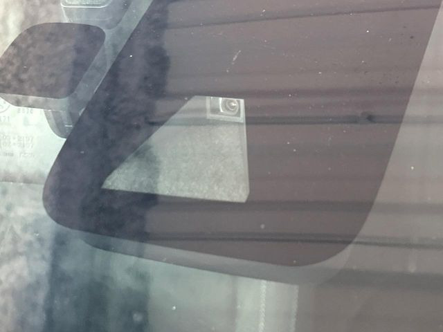 �y�g���^�Z�[�t�e�B�Z���X�z���s���ɑO���̎ԗ�����F�����A�Փ˂������Ȏ��͌x��ƃu���[�L�ŏՓˉ���Ɣ�Q�y�����A�V�X�g�B�����S�Ƀh���C�u�����y���݂��������܂��B