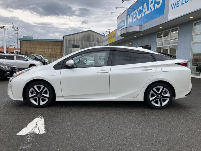 プリウス1.8 A プレミアム ツーリングセレクション