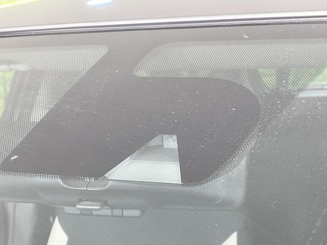 �y�G�}�[�W�F���V�[�u���[�L�z���s���ɑO���̎ԗ�����F�����A�Փ˂������Ȏ��͌x��ƃu���[�L�ŏՓˉ���Ɣ�Q�y�����A�V�X�g�B�����S�Ƀh���C�u�����y���݂��������܂��B