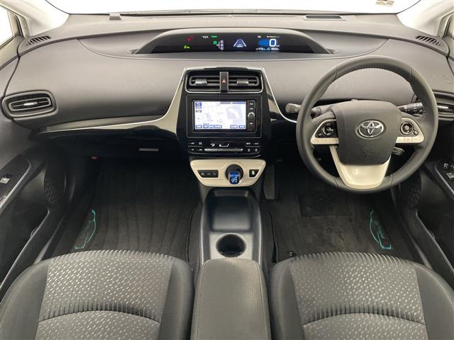 プリウス1.8 S セーフティ プラス