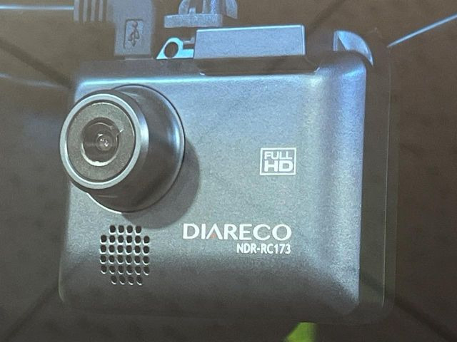 �y�h���C�u���R�[�_�[�z�h���C�u���R�[�_�[����!���s���͂������A������^�]�⎖�̂ɑ��������ہA�f���ŋL�^���A����̃��X�N�ɔ����܂��B���L�^�pSD�J�[�h�͂��q�l�����g�ł��������������K�v������܂��B