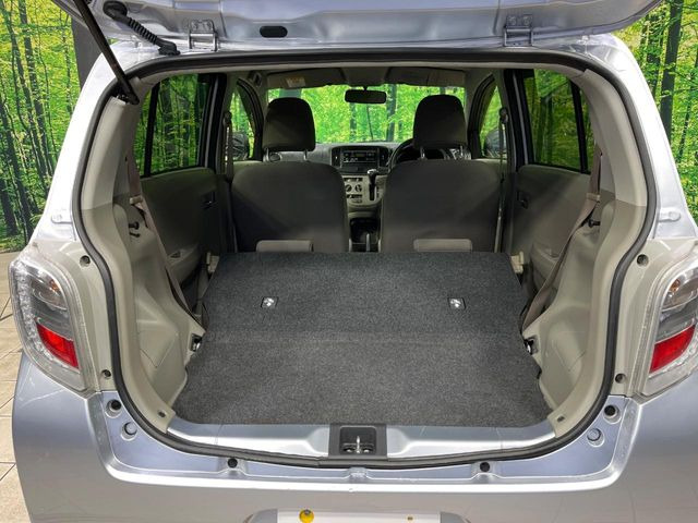 ���i�̂���������ʋ΁A���}���ɏ\���ȉ׎��X�y�[�X���m�ۂ��Ă���܂��B�Z�J���h�V�[�g��|���ƁA�傫�ȉו��̐ύڂ��\�ł���